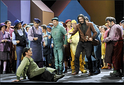 Komische Oper Szenenfotos von der Premiere