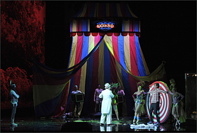 Alin Anca, Reiner Goldberg und Burkhard Fritz in Die verkaufte Braut an der Staatsoper Berlin