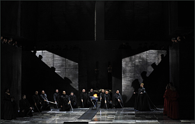 Roberto Scandiuzzi in der Oper Don Carlo an der Deutschen Oper Berlin