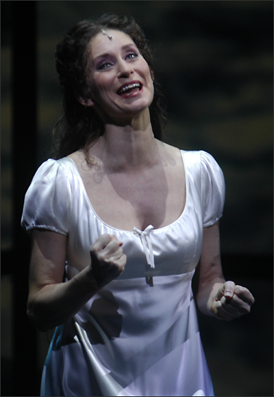  Pia Douwes
