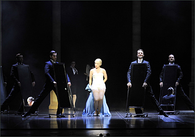 Fotos des Musicals Evita in Berlin