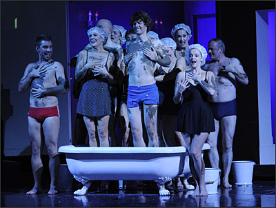 Szenenfoto aus der Komischen Oper Berlin