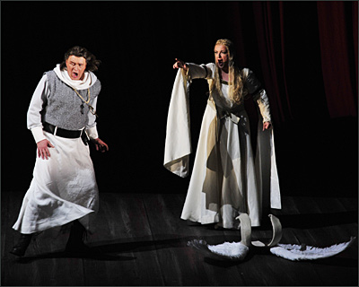 Ricarda Merbeth als Elsa von Brabant und Klaus Florian Vogt als Lohengrin