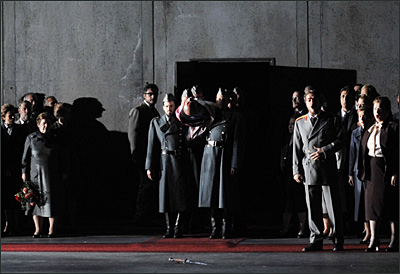 Ante Jerkunica, Thomas J. Mayer und Anna Smirnova in Macbeth