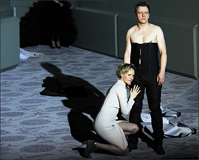 Sabine Waibel und Ronald Kukulies in Madame Bovary