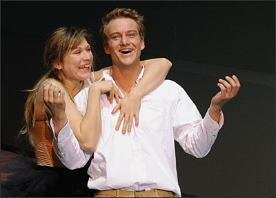 Schauspiel am Maxim-Gorki-Theater in Berlin mit Julischka Eichel und Alexander Fehling