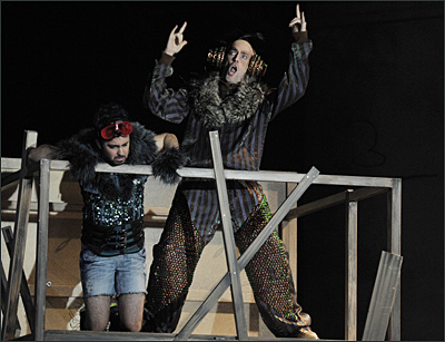 Kinderoper Mikropolis an der Komischen Oper Berlin Matthias Siddhartha Otto und Horst Lamnek