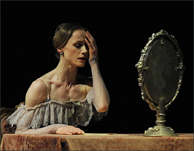 Nadja Saidakova in Onegin