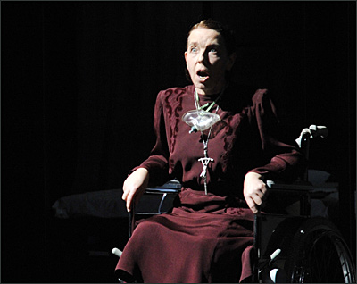 Christiane Oertel als Madame de Croissy in Gespräche der Karmelitinnen