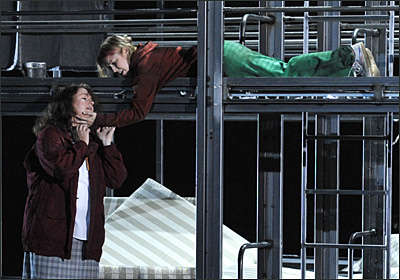 Irmgard Vilsmaier und Maureen McKay an der Komischen Oper