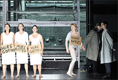 Les Dialogues des Carmelites in Berlin