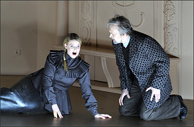 Ina Kringelborn als Rusalka und Dimitry Ivashchenko als Wassermann