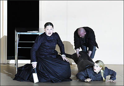 Fotos der Oper Rusalka an der Komischen Oper Berlin