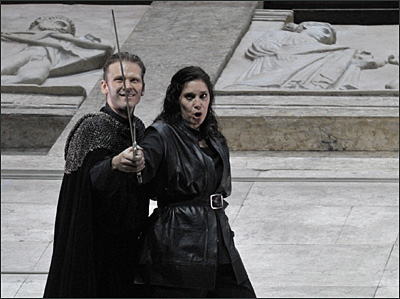 Oper mit Alexey Dolgov und Hadar Halévy